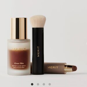 Merit The base set: serum, foundation, brush